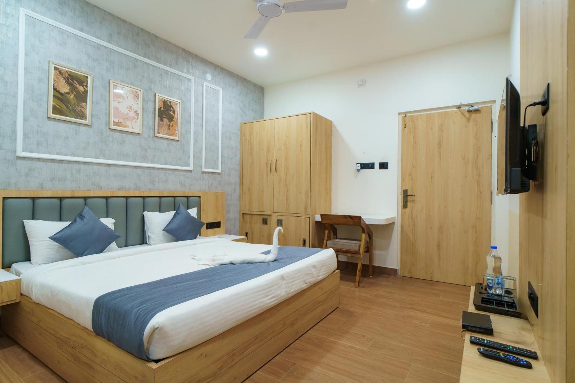 Satyabhama Inn Pathara Exterior foto